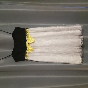 Vintage (New) Sweet Betsey Johnson Black and White Baby doll Lace Size 4 Dress